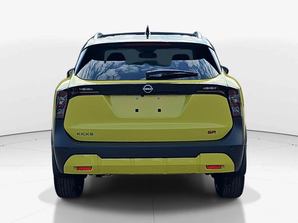 New 2026 Nissan Kicks SR w/ SR Premium Package FWD image 7