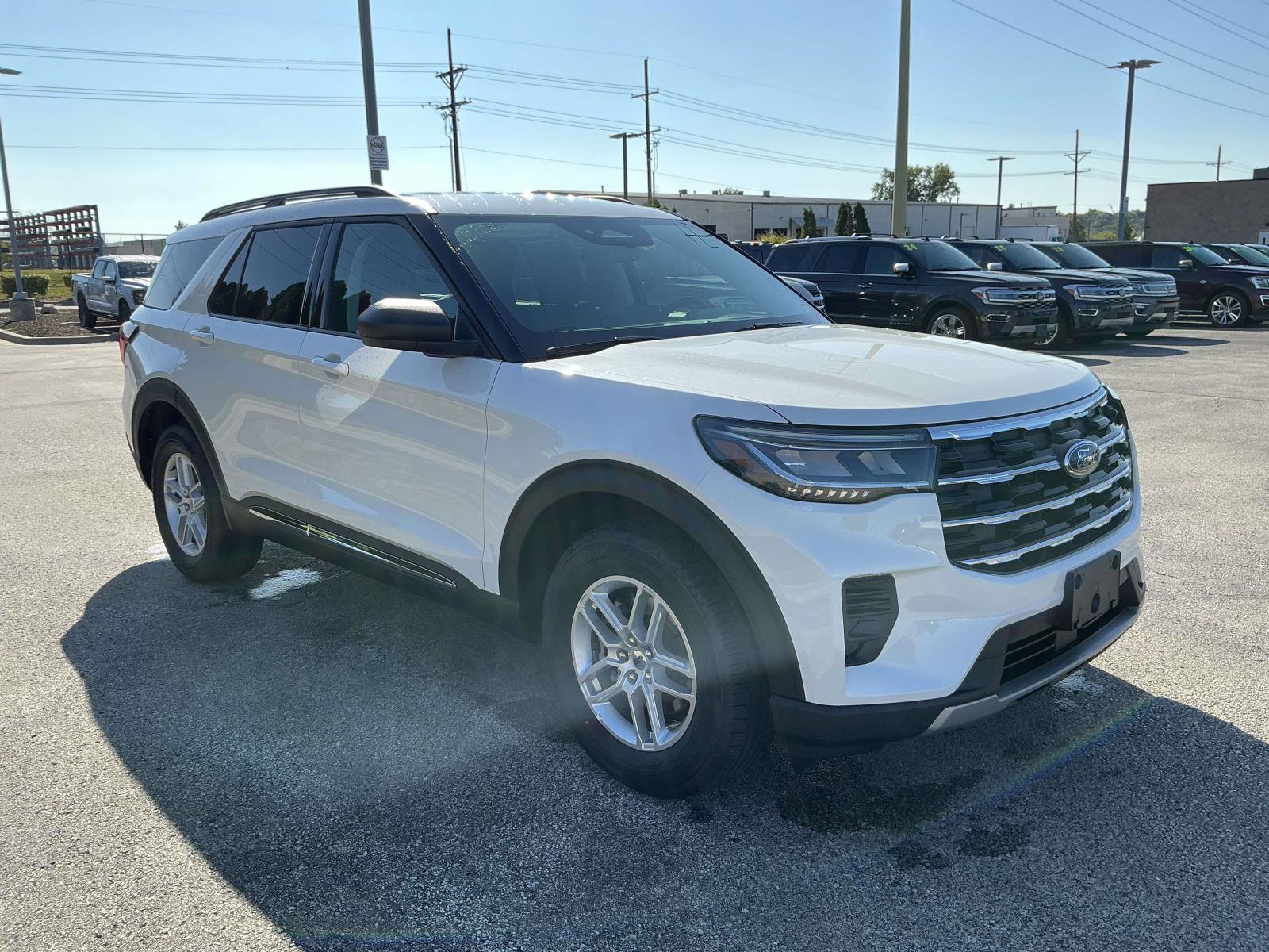 New 2025 Ford Explorer Active image 8