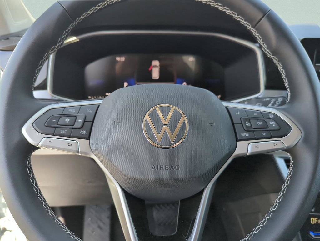 New 2026 Volkswagen Taos SE image 43