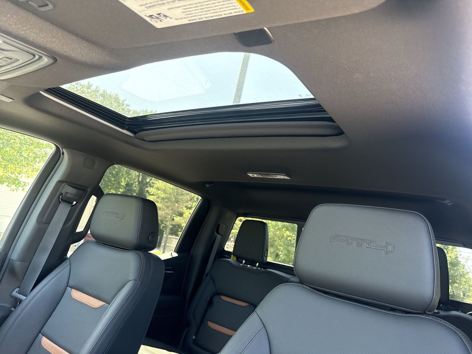 New 2026 GMC Sierra 1500 AT4 w/ Technology Package AWD/4WD image 19