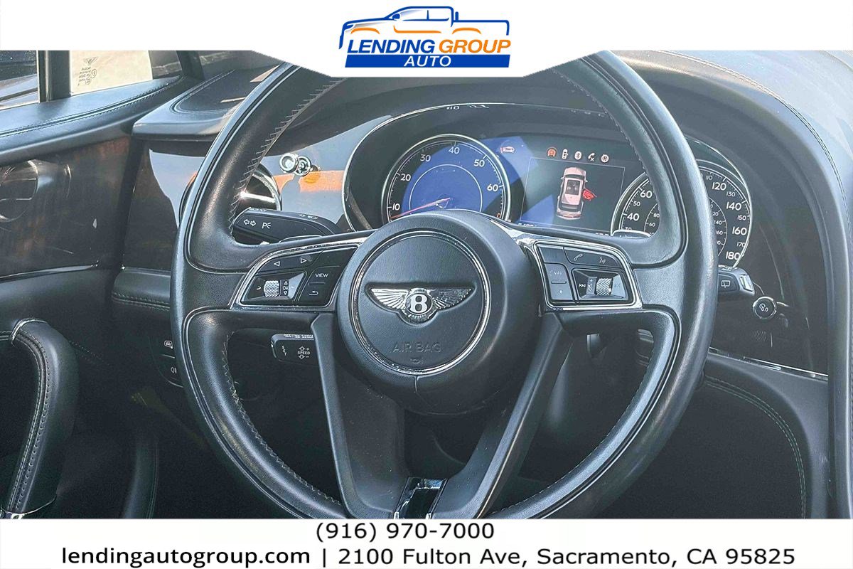 Used 2019 Bentley Bentayga AWD/4WD image 14