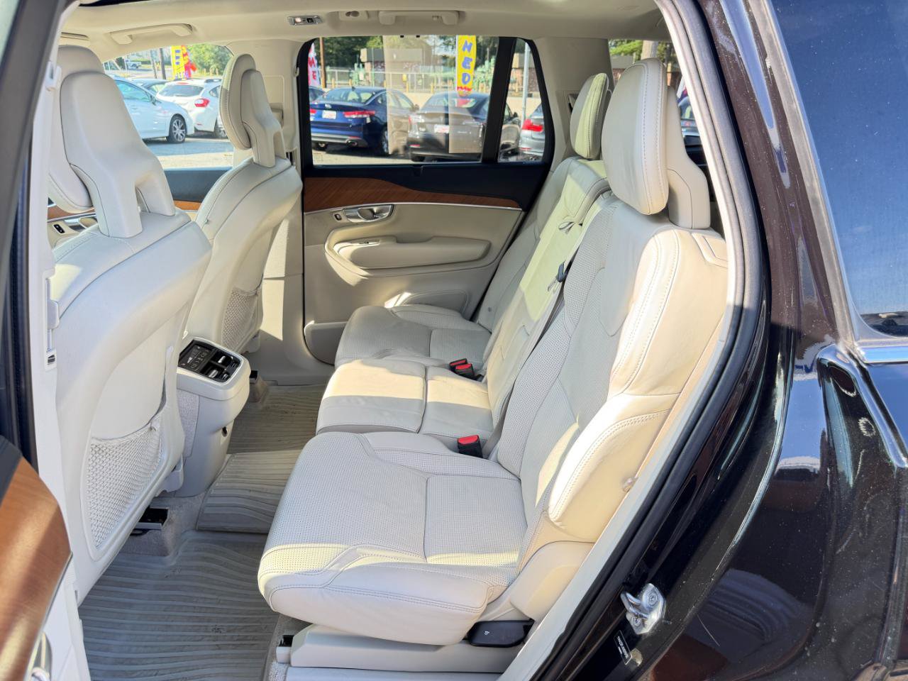 Used 2016 Volvo XC90 T6 Inscription w/ Vision Package AWD/4WD image 32