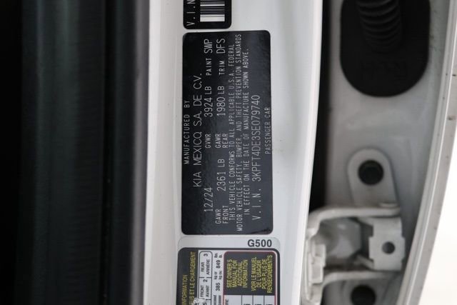 Used 2025 Kia K4 LXS image 39