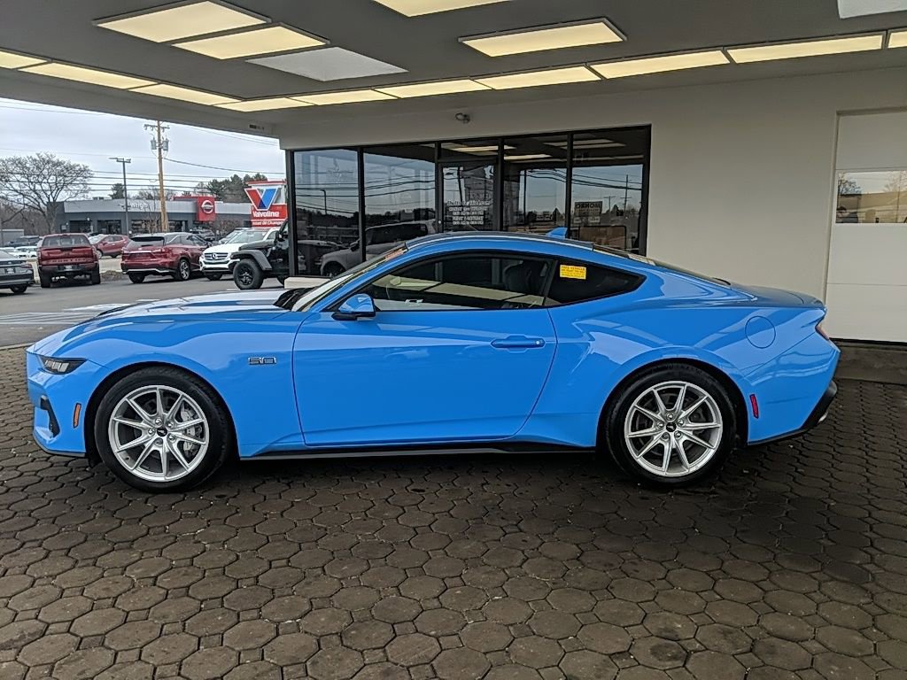 Used 2025 Ford Mustang GT Premium image 8