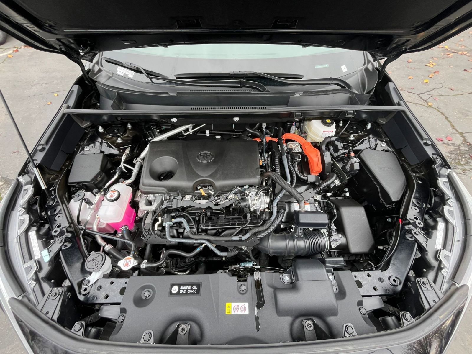 Used 2025 Toyota RAV4 LE image 32