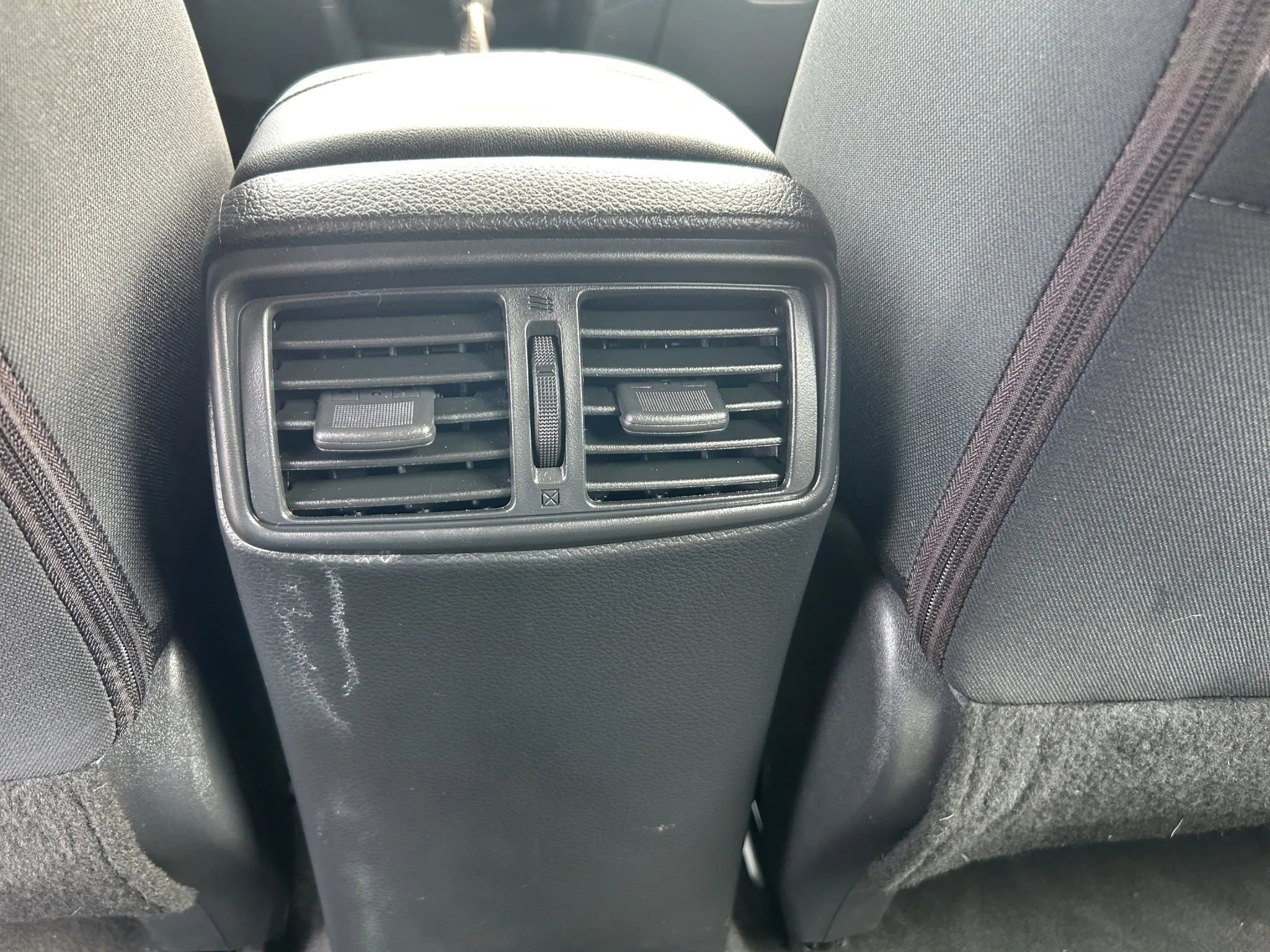 Used 2018 Nissan Rogue S image 24