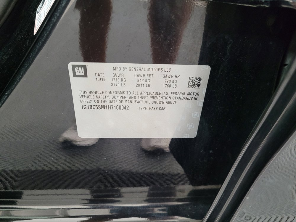 Used 2017 Chevrolet Cruze LS FWD image 33