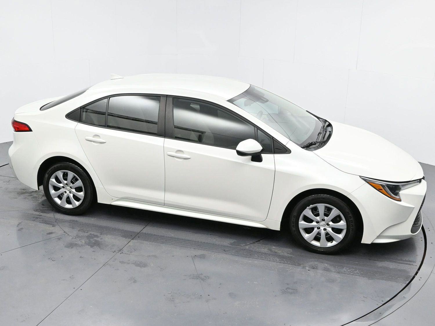 Used 2021 Toyota Corolla LE image 34