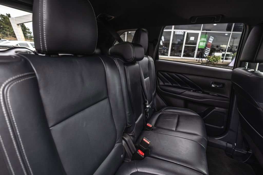 Used 2019 Mitsubishi Outlander GT image 34