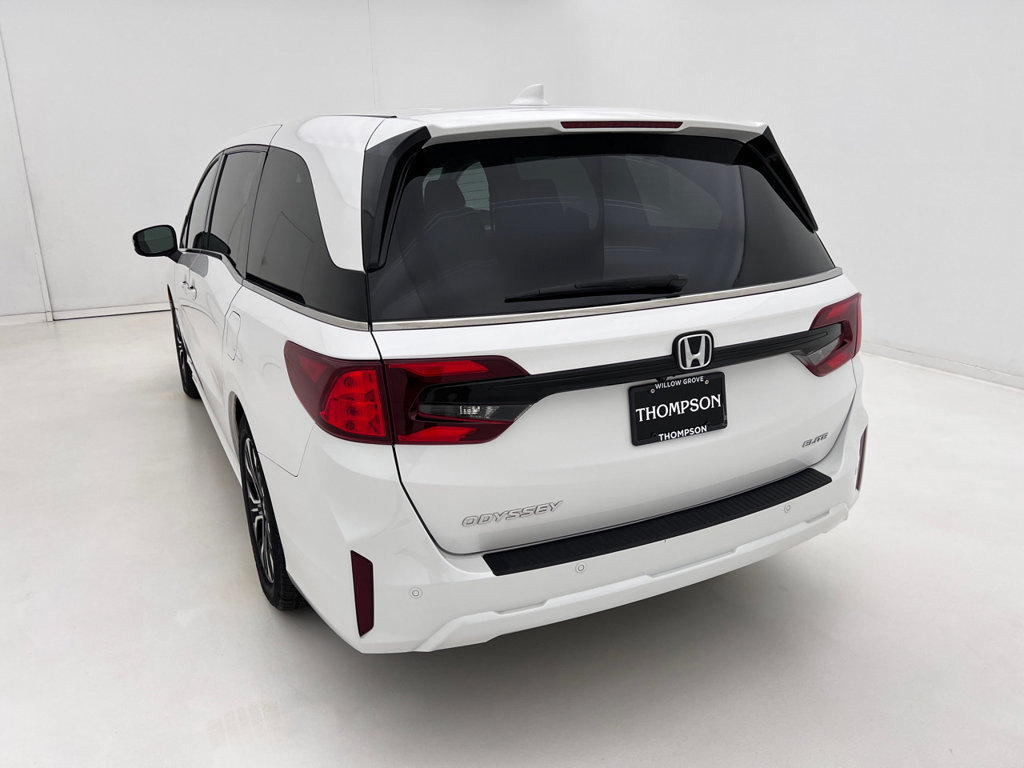 Used 2025 Honda Odyssey Elite image 11