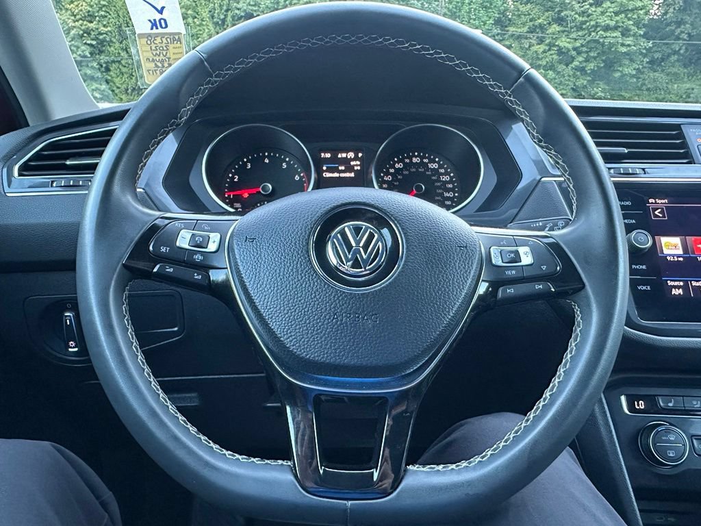 Used 2021 Volkswagen Tiguan SE AWD/4WD image 14