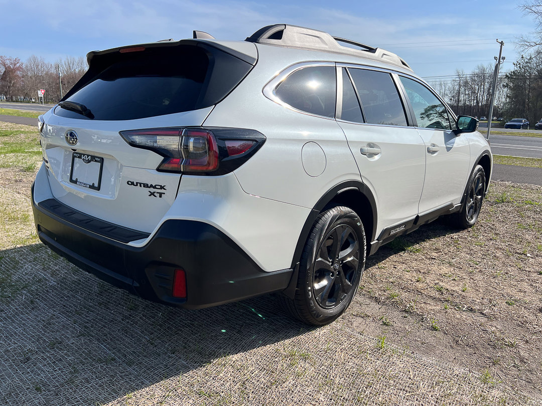 Used 2022 Subaru Outback Onyx Edition XT w/ Popular Package #2 image 10