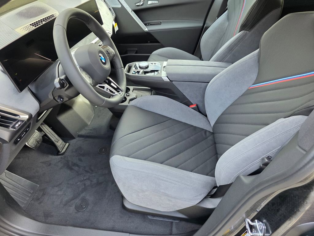 New 2026 BMW iX xDrive60 w/ M Sport Package image 6