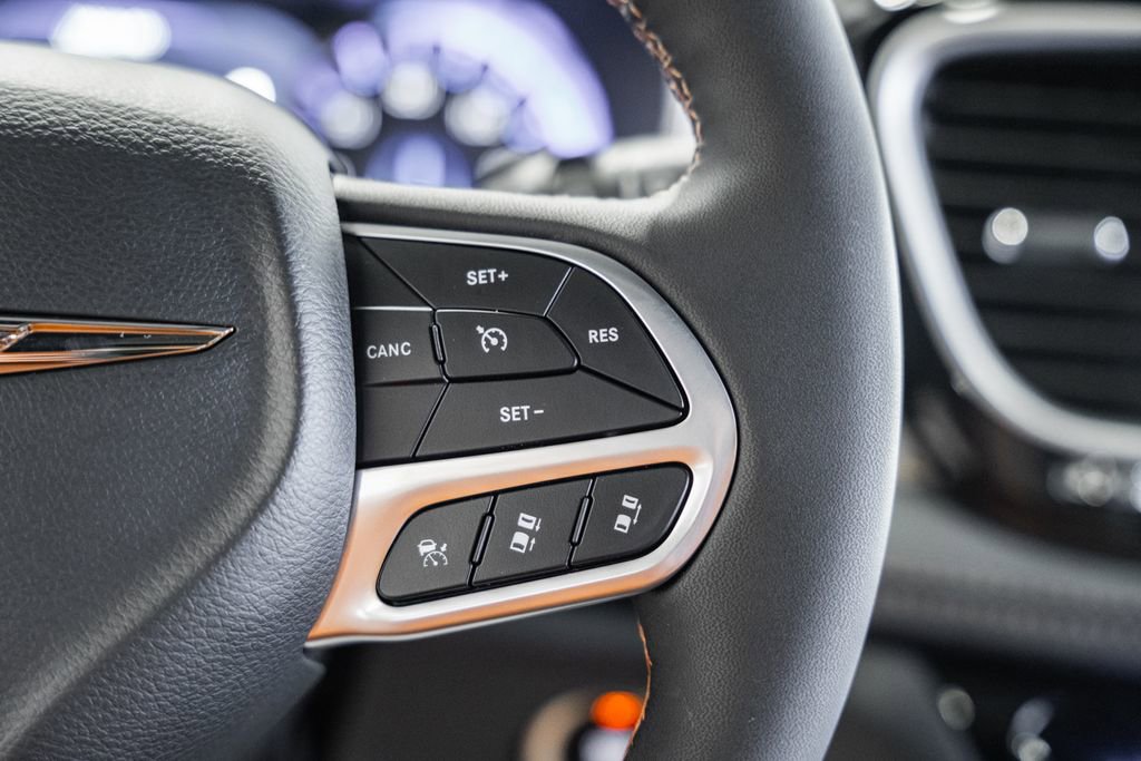 New 2026 Chrysler Pacifica Pinnacle image 26