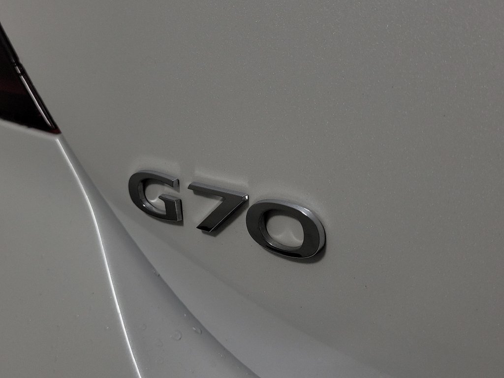 Used 2023 Genesis G70 2.0T RWD image 7