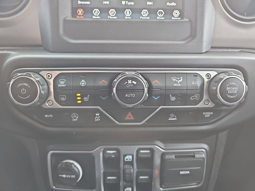 Used 2021 Jeep Gladiator Willys image 20