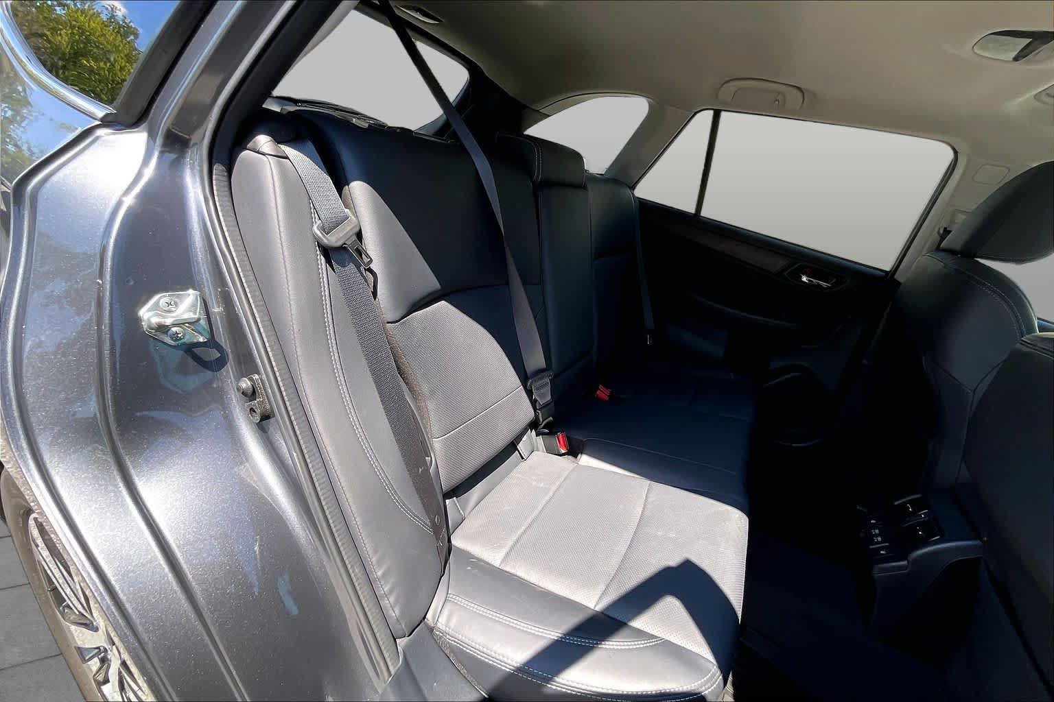 Used 2019 Subaru Outback 2.5i Limited AWD/4WD image 18