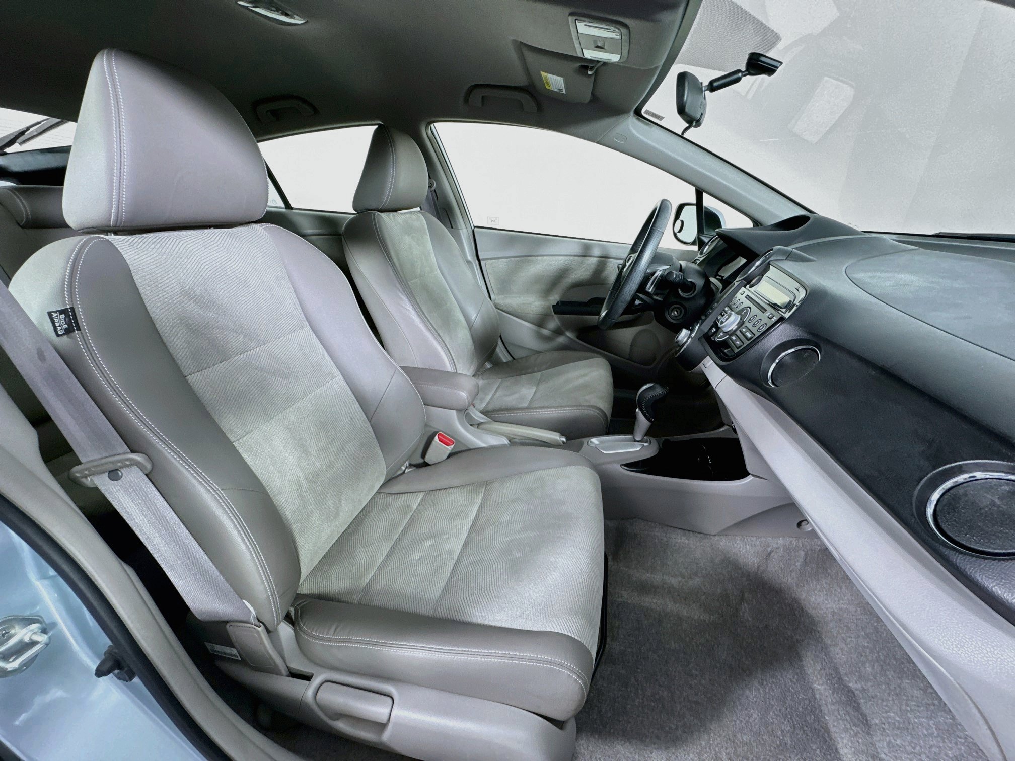 Used 2013 Honda Insight EX image 24