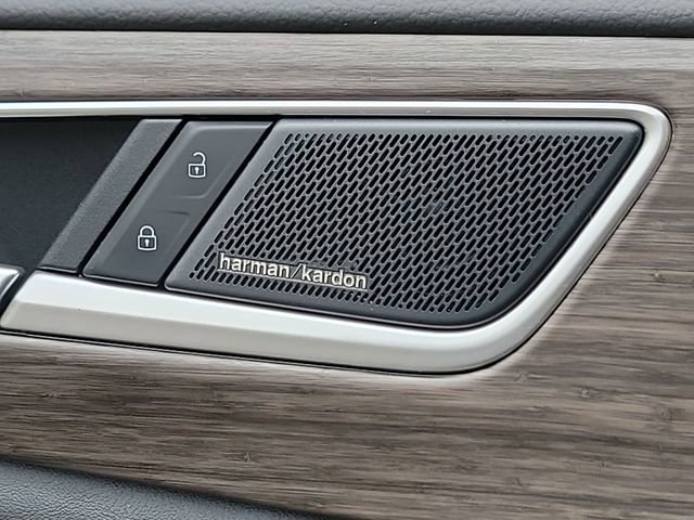 Used 2024 Volkswagen Atlas SEL Premium R-Line image 23