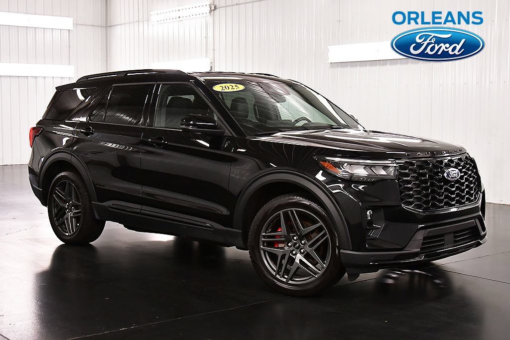 Used 2025 Ford Explorer ST-Line w/ ST-Line Street Pack AWD/4WD image 1
