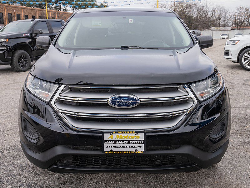 Used 2018 Ford Edge SE w/ Cargo Accessory Package image 2