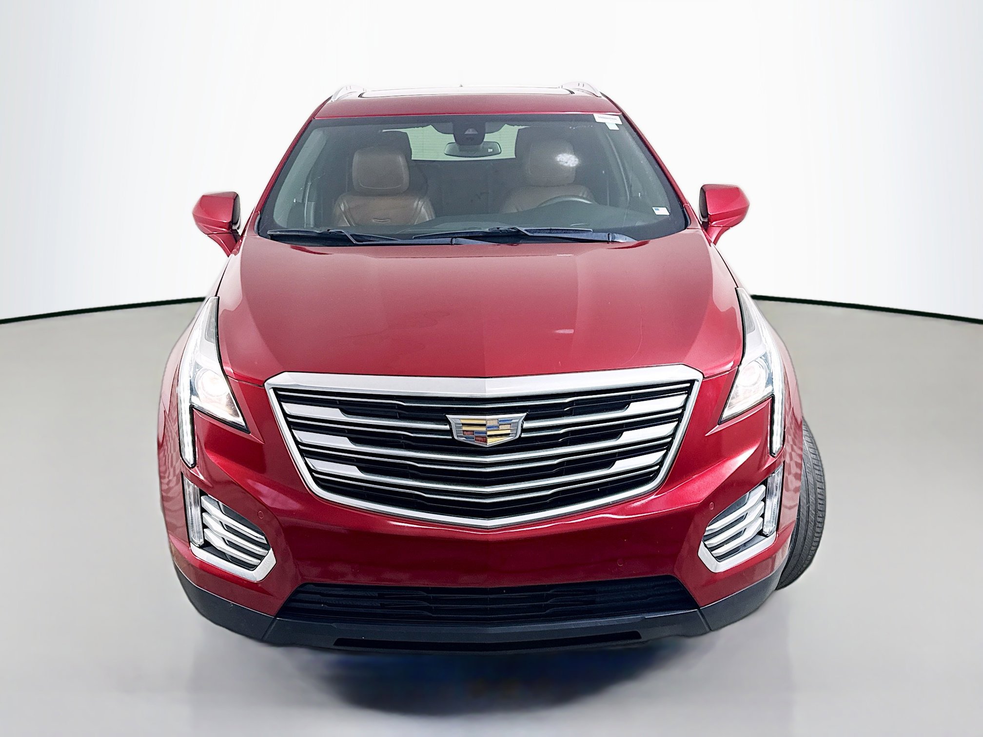 Used 2019 Cadillac XT5 Luxury FWD image 2
