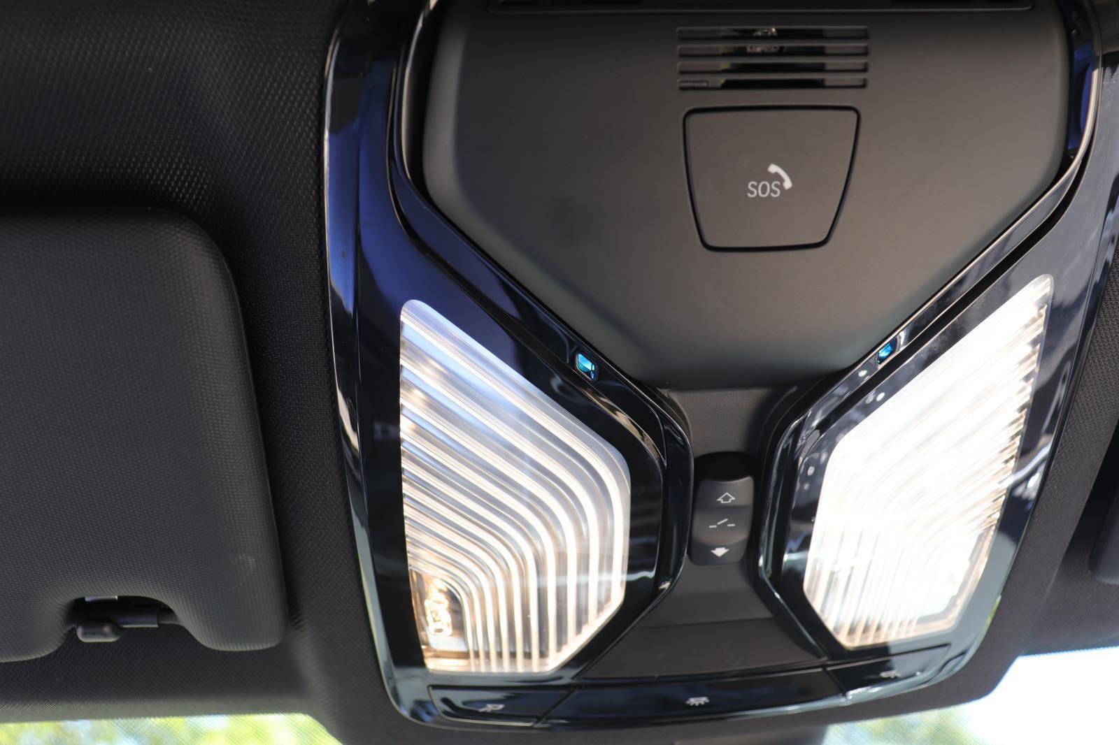 Used 2024 BMW 330i Sedan w/ Premium Package image 30