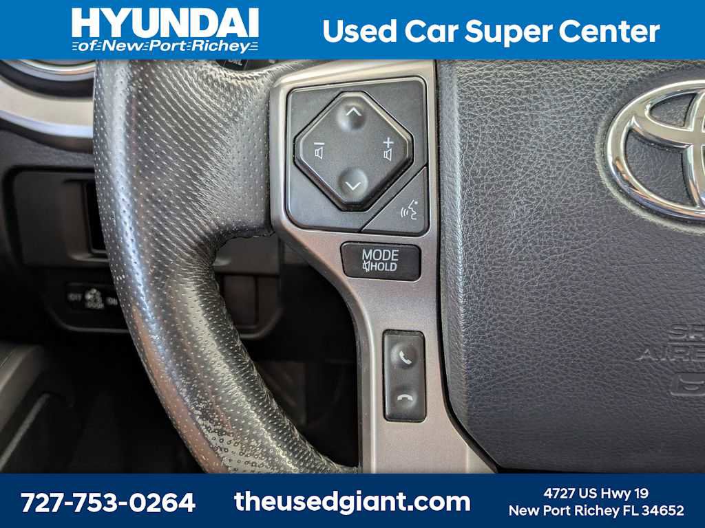 Used 2017 Toyota Tacoma SR5 w/ Tow Package RWD image 29