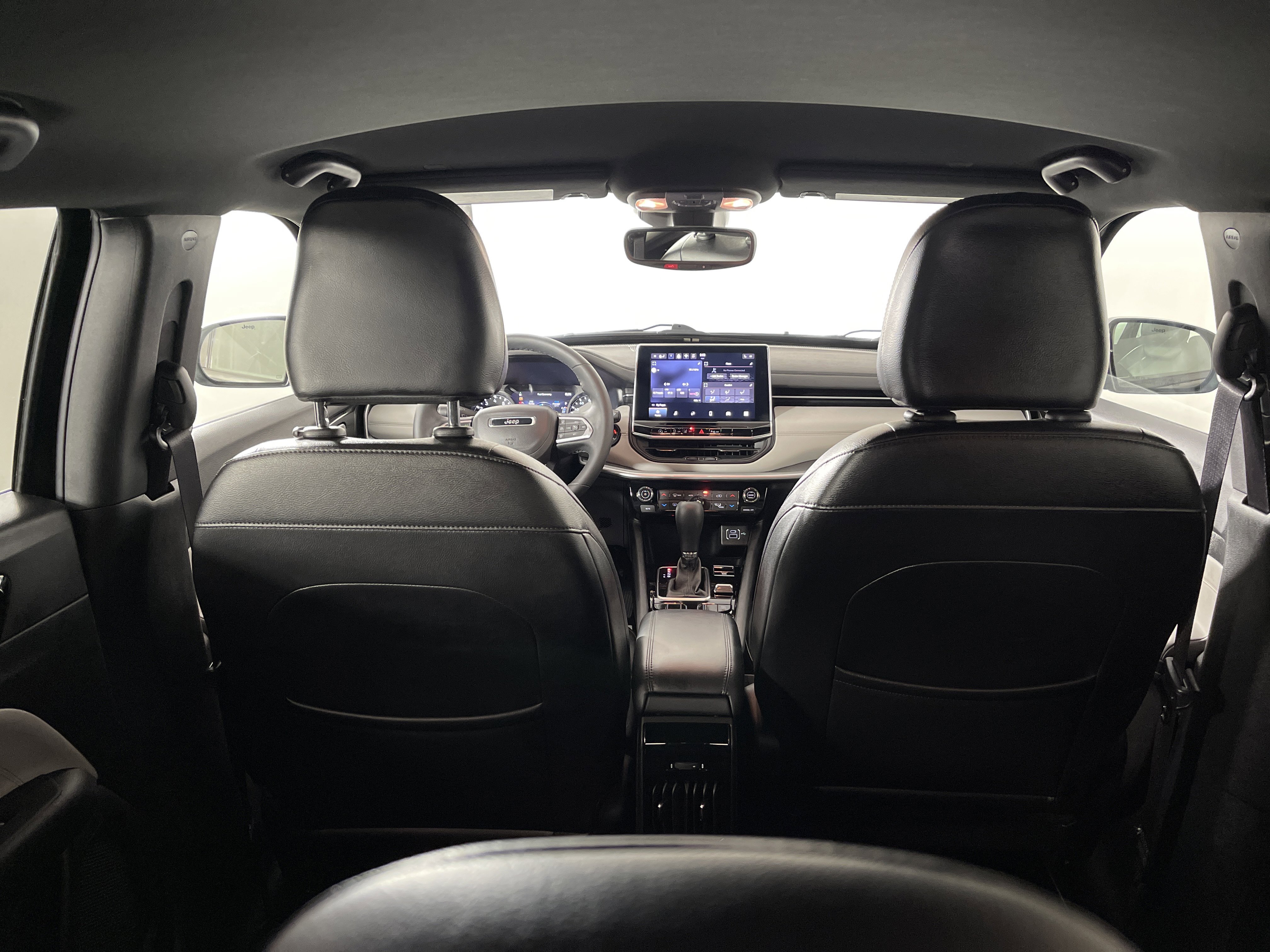 Used 2024 Jeep Compass Limited image 15