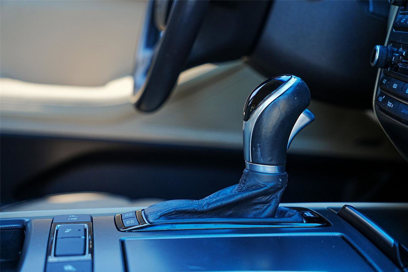 Used 2015 Hyundai Genesis 5.0 image 28