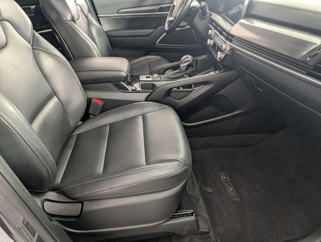 Used 2025 Kia Telluride S AWD/4WD image 32