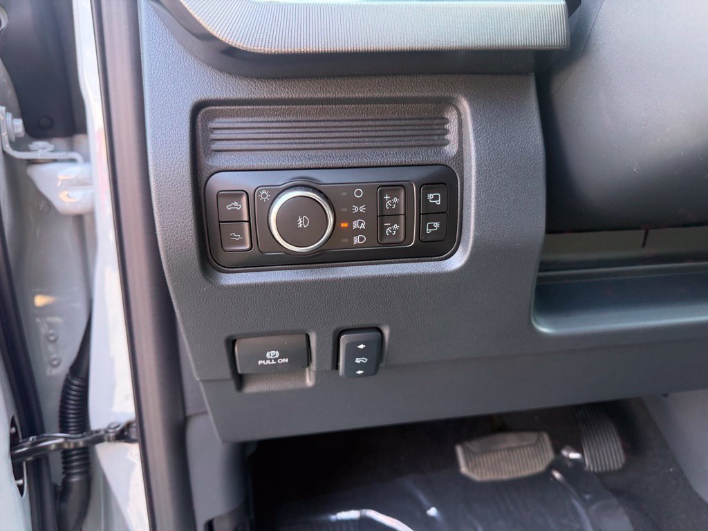 New 2026 Ford F250 Platinum AWD/4WD image 23