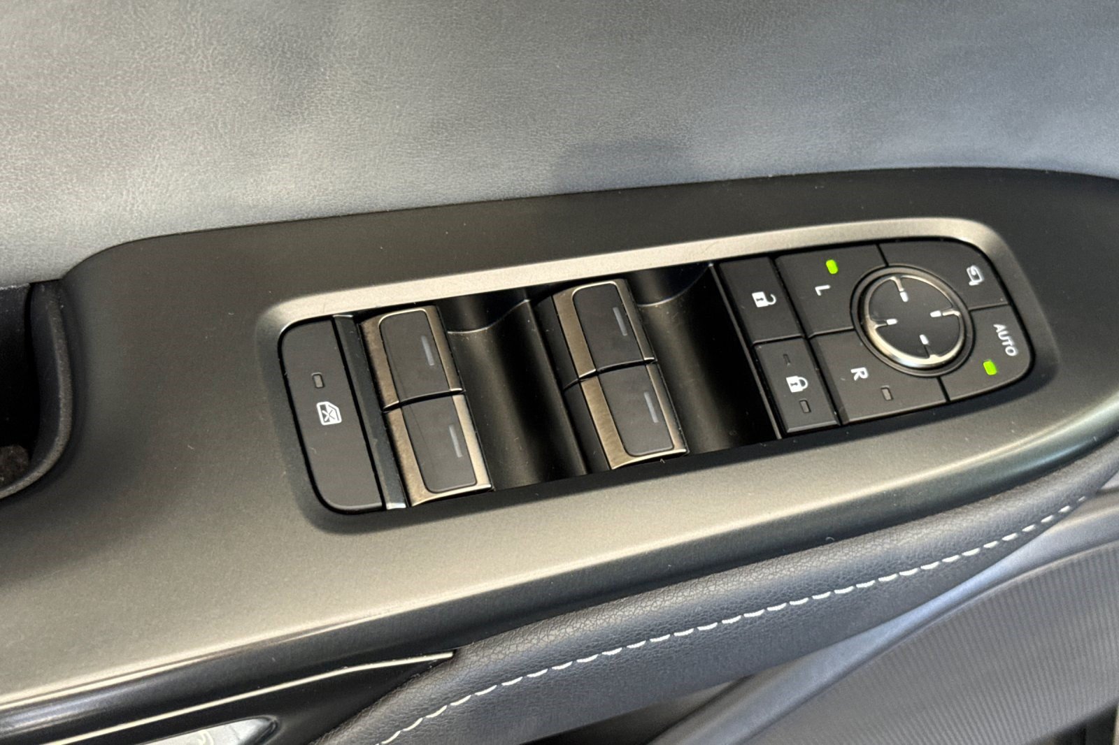Certified 2026 Lexus RZ 450e AWD w/ Technology Package image 13