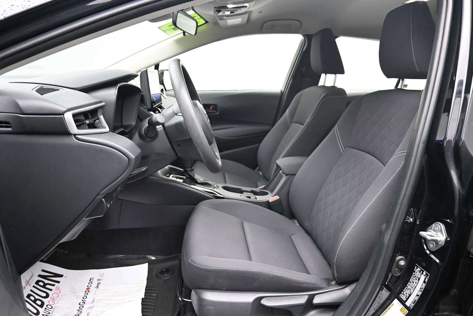 Used 2023 Toyota Corolla LE FWD image 12