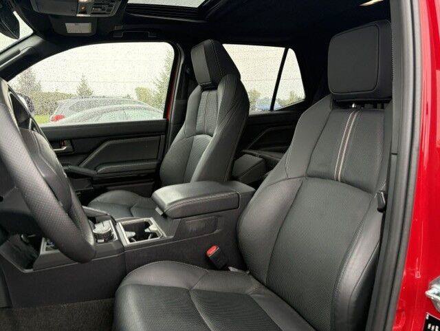 Certified 2026 Toyota 4Runner Limited AWD/4WD image 7