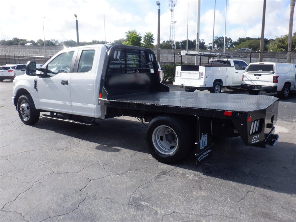 Used 2020 Ford F350 XL w/ XL Value Package image 3