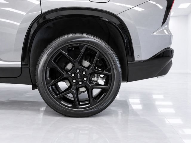 Used 2026 Chevrolet Traverse RS AWD/4WD image 10