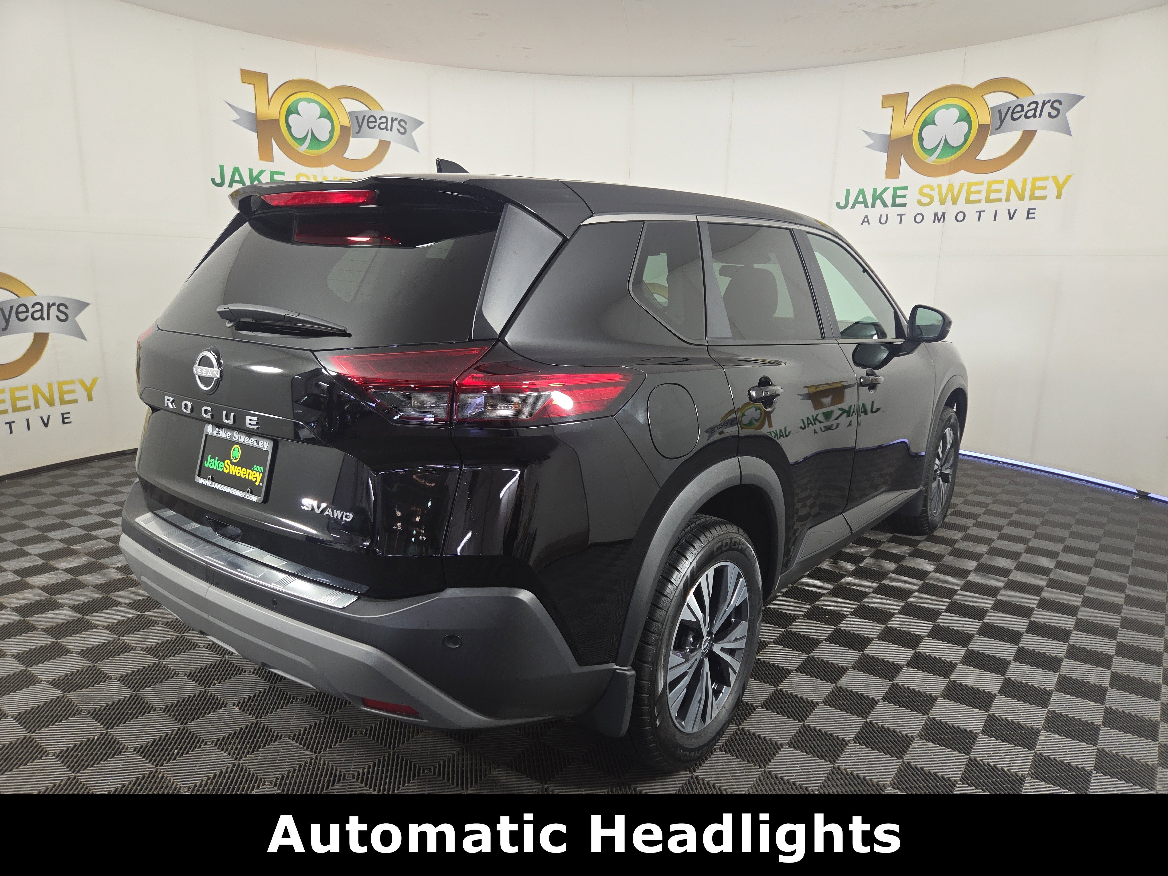 Used 2023 Nissan Rogue SV image 9