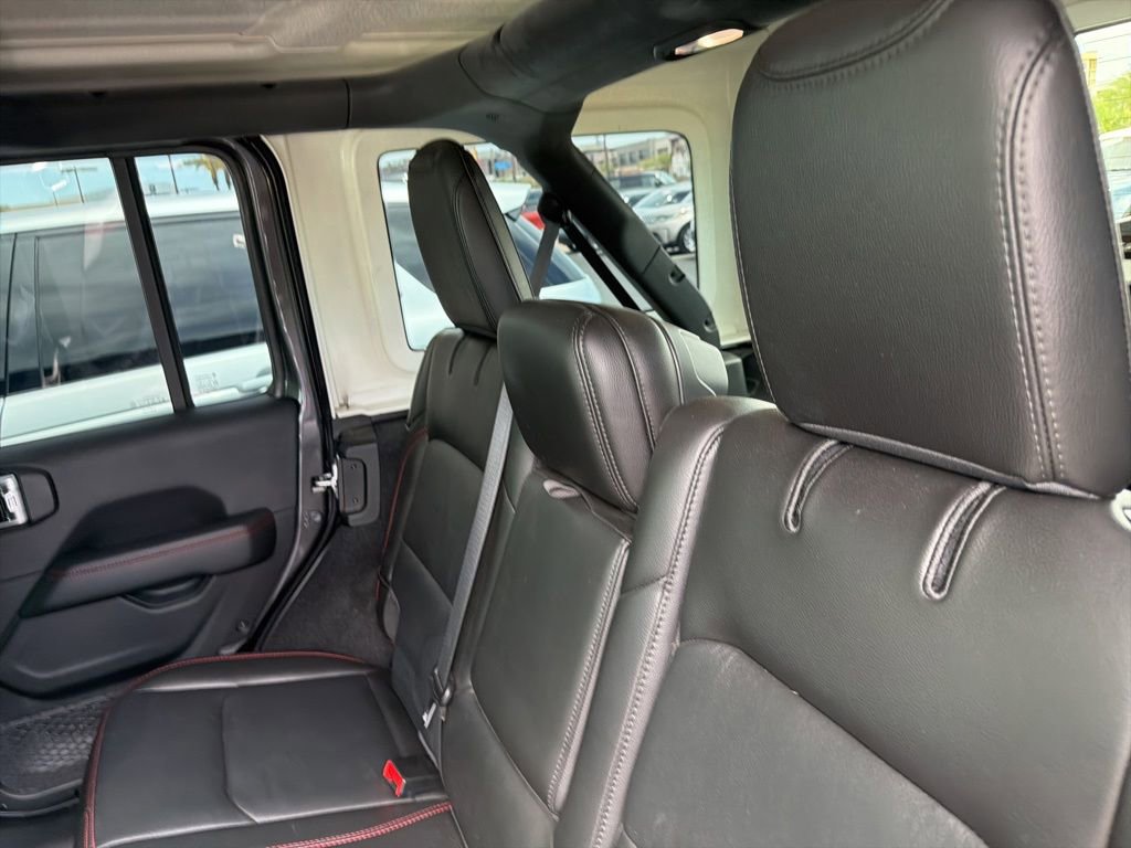 Used 2021 Jeep Wrangler Unlimited Rubicon AWD/4WD image 16