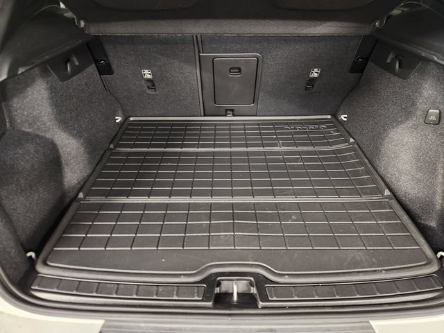 Certified 2025 Volvo XC60 B5 Core AWD/4WD image 32