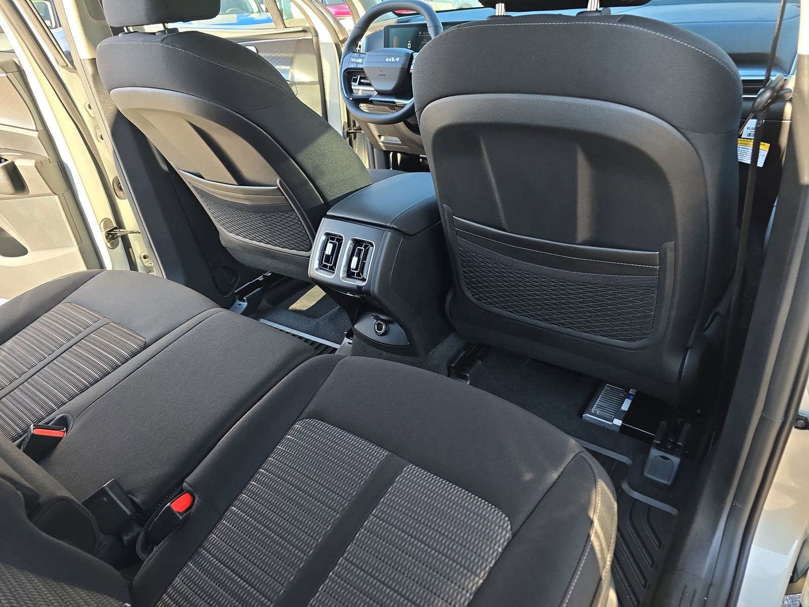 New 2026 Kia Sorento LX FWD image 12