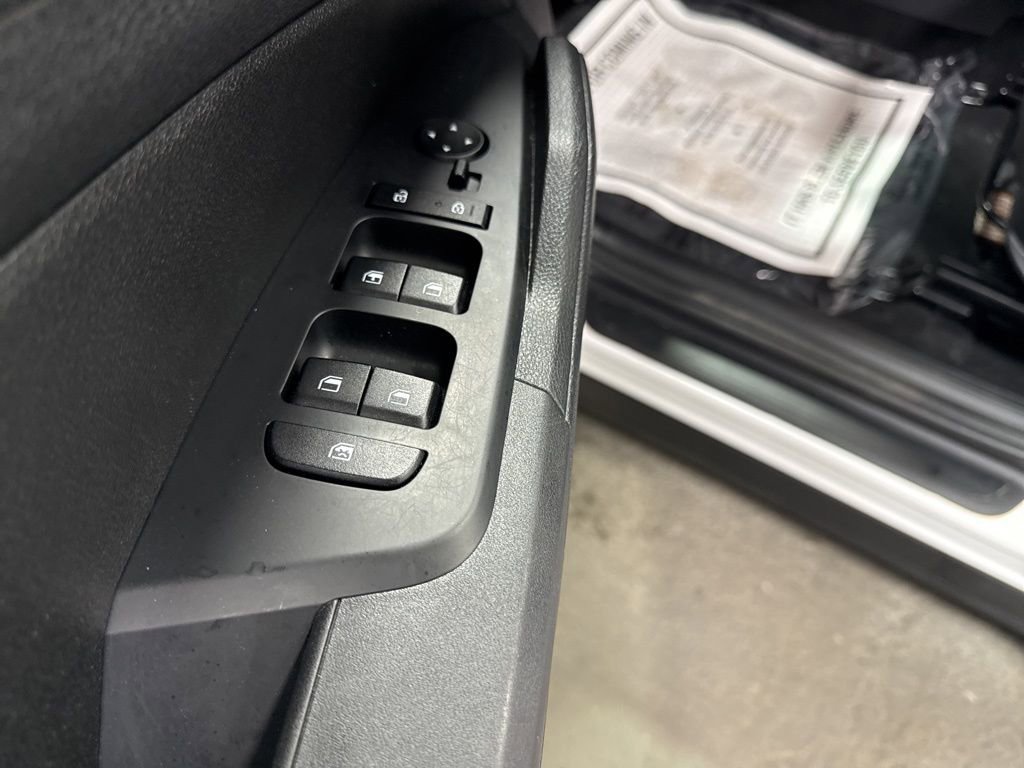 Used 2025 Kia Sportage LX image 20