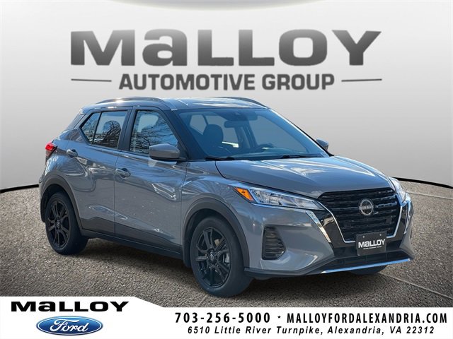 Used 2024 Nissan Kicks SV image 1