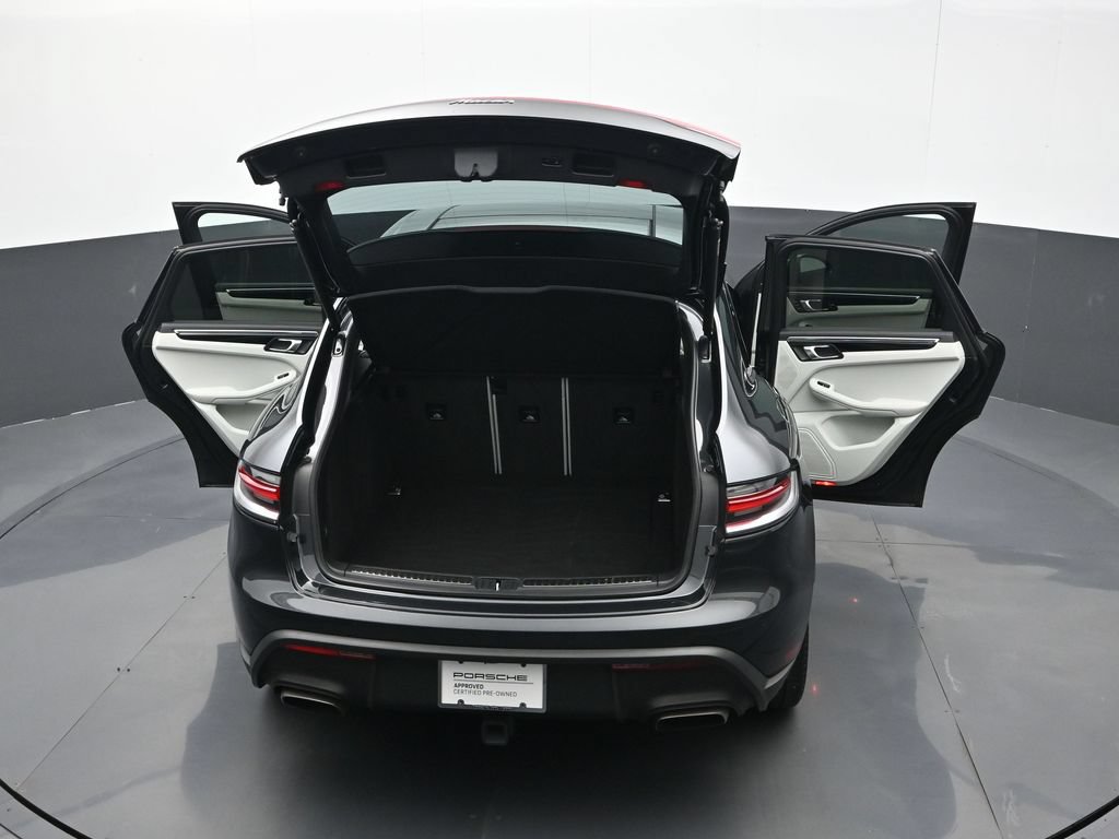 Certified 2023 Porsche Macan AWD/4WD image 27