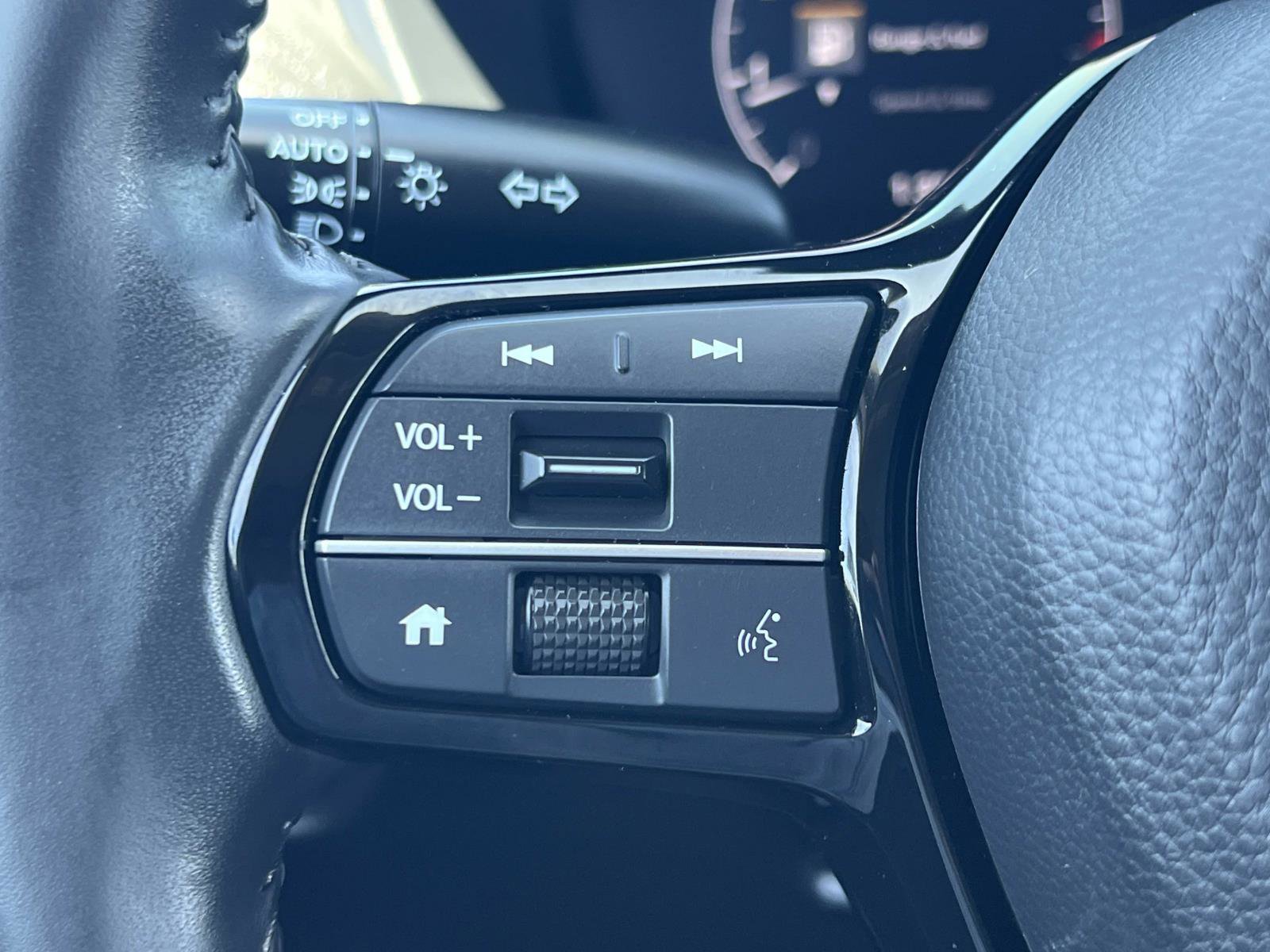 Certified 2024 Honda HR-V EX-L image 9