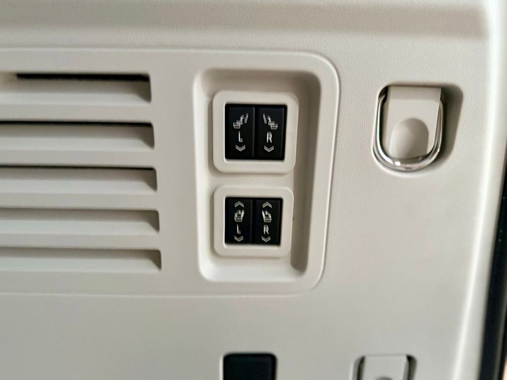 Used 2024 GMC Acadia Denali w/ Super Cruise Package image 19