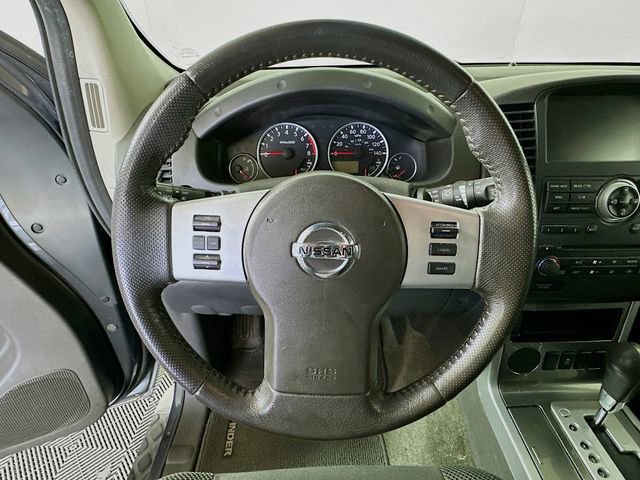 Used 2012 Nissan Pathfinder SV image 14