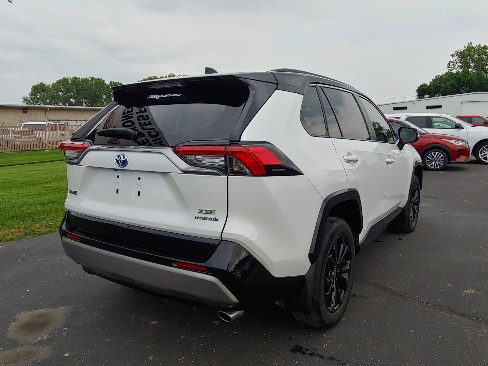 Used 2024 Toyota RAV4 XSE AWD/4WD image 6
