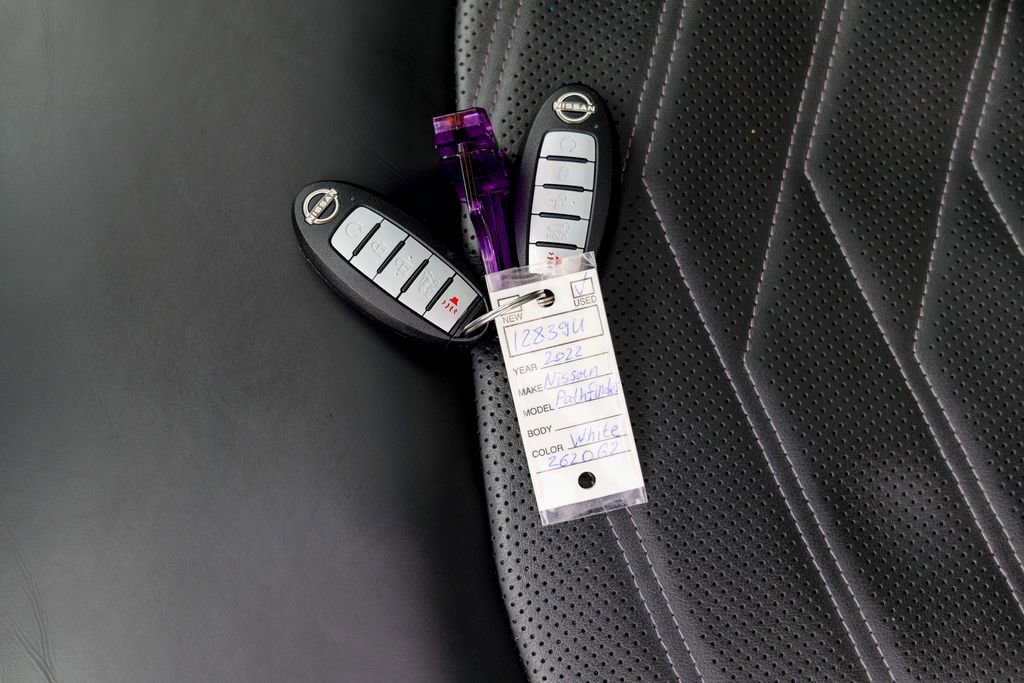 Used 2022 Nissan Pathfinder Platinum w/ Cargo Package image 66