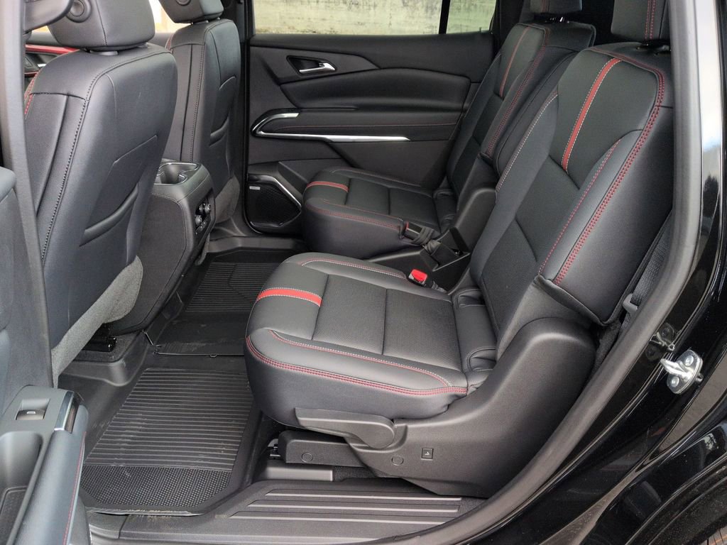 New 2026 Chevrolet Traverse RS w/ LPO, Floor Liner Package image 23